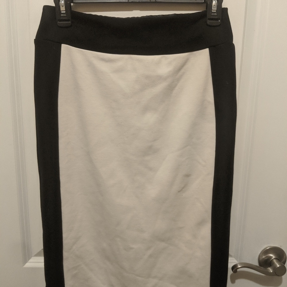 New York & Company Midi skirt